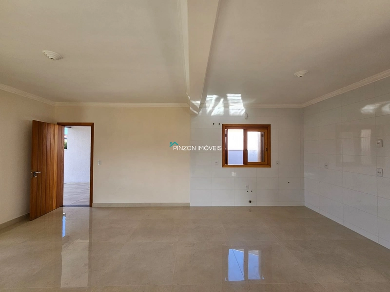 CASA DE ESQUINA COM 3 DORMITÓRIOS A 300M DO MAR EM ARROIO DO SAL: 15ª foto da galeria de imagens do imóvel