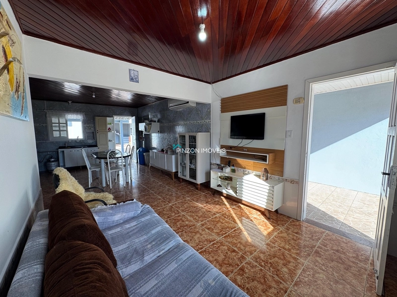CASA A 350 METROS DO MAR: 14ª foto da galeria de imagens do imóvel