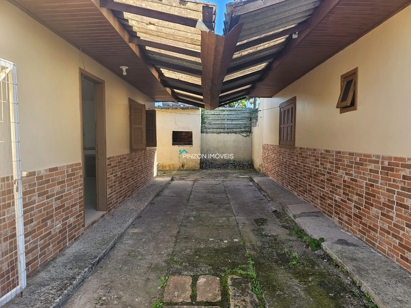 CASA EM AREIAS BRANCAS 350 METROS DO MAR: 4ª foto da galeria de imagens do imóvel