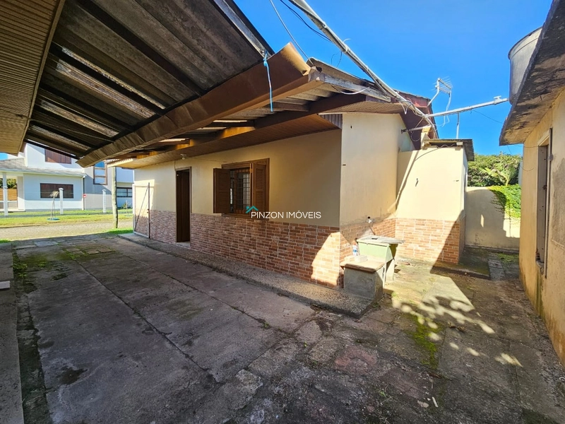 CASA EM AREIAS BRANCAS 350 METROS DO MAR: 5ª foto da galeria de imagens do imóvel