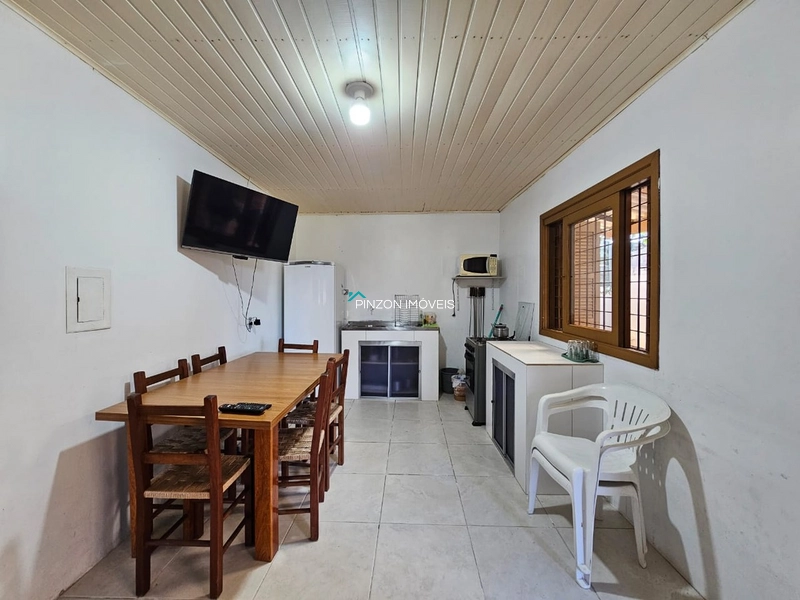 CASA EM AREIAS BRANCAS 350 METROS DO MAR: 7ª foto da galeria de imagens do imóvel