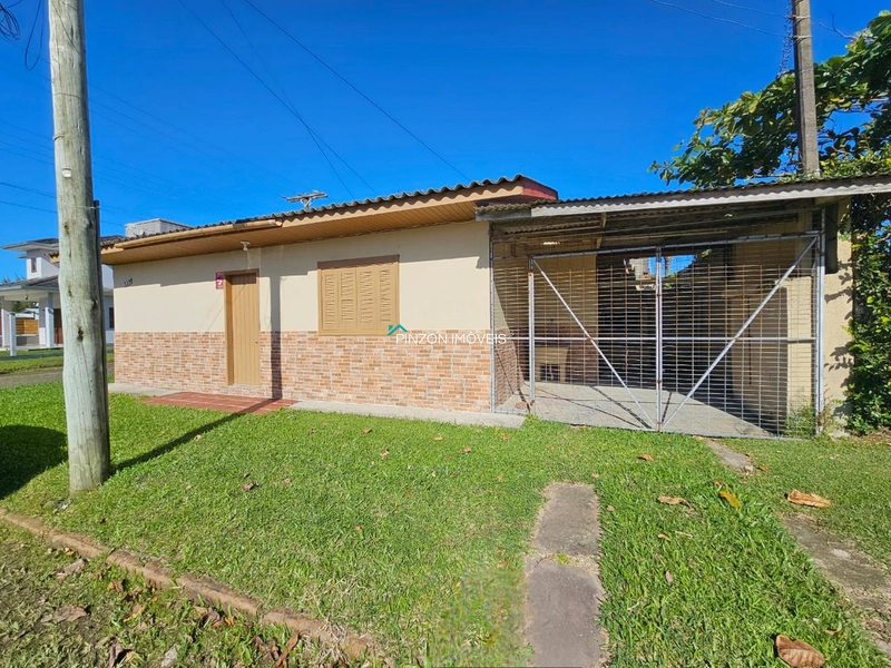 CASA EM AREIAS BRANCAS 350 METROS DO MAR: 2ª foto da galeria de imagens do imóvel