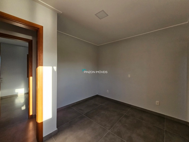CASA COM PISCINA PRÓXIMA AO CENTRO: 15ª foto da galeria de imagens do imóvel