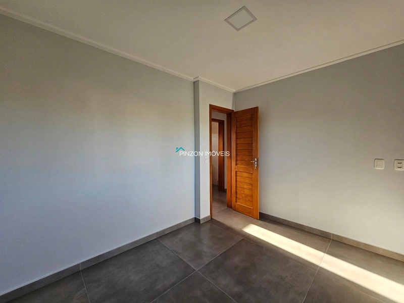 CASA COM PISCINA PRÓXIMA AO CENTRO: 19ª foto da galeria de imagens do imóvel