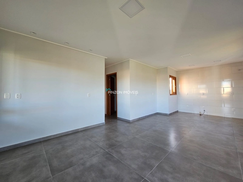 CASA COM PISCINA PRÓXIMA AO CENTRO: 7ª foto da galeria de imagens do imóvel