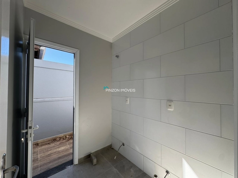 CASA PRÓXIMA AO CENTRO EM ARROIO DO SAL: 11ª foto da galeria de imagens do imóvel