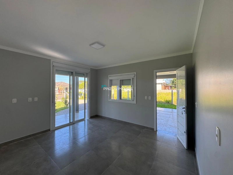 CASA PRÓXIMA AO CENTRO EM ARROIO DO SAL: 12ª foto da galeria de imagens do imóvel