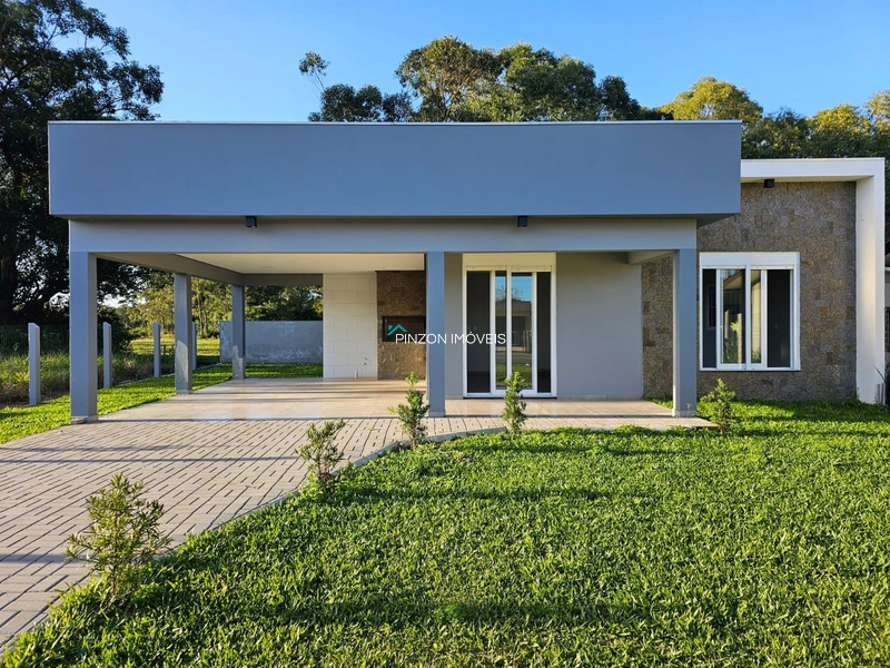 CASA PRÓXIMA AO CENTRO EM ARROIO DO SAL: 1ª foto da galeria de imagens do imóvel