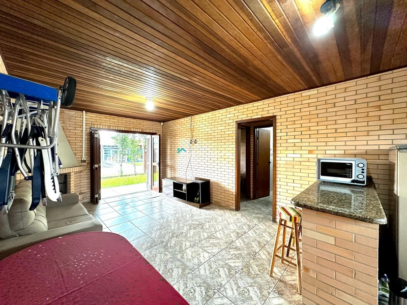CASA A 350 METROS DA PRAIA: 4ª foto da galeria de imagens do imóvel