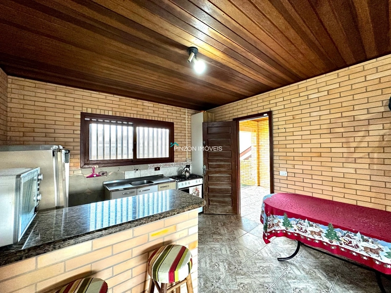 CASA A 350 METROS DA PRAIA: 8ª foto da galeria de imagens do imóvel