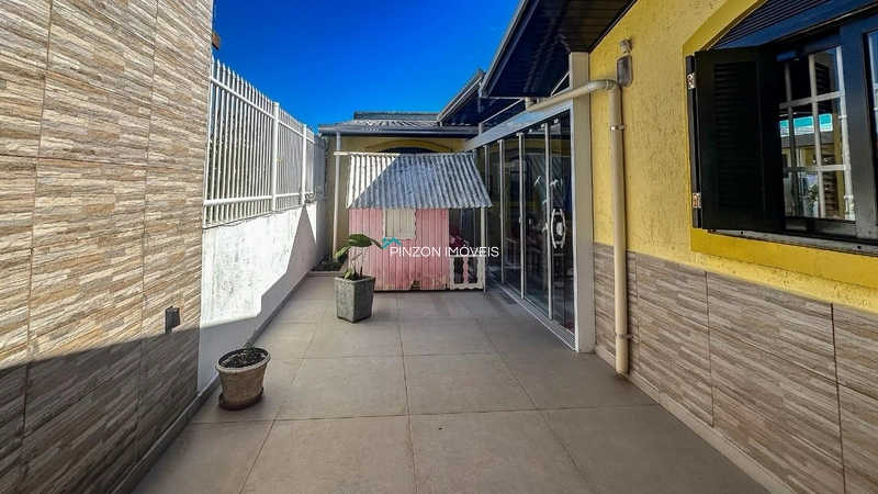 CASA PRÓXIMA À PRAIA: 5ª foto da galeria de imagens do imóvel