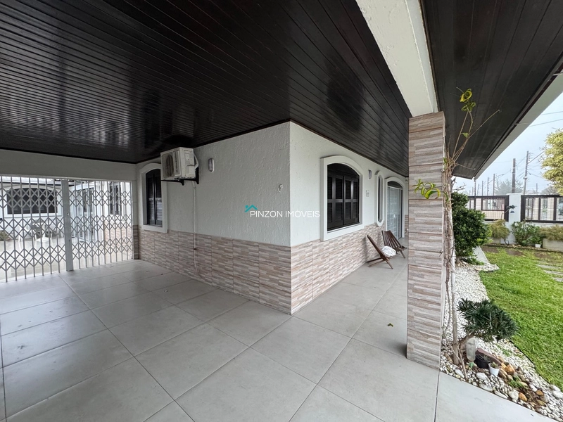 CASA PRÓXIMA À PRAIA: 3ª foto da galeria de imagens do imóvel