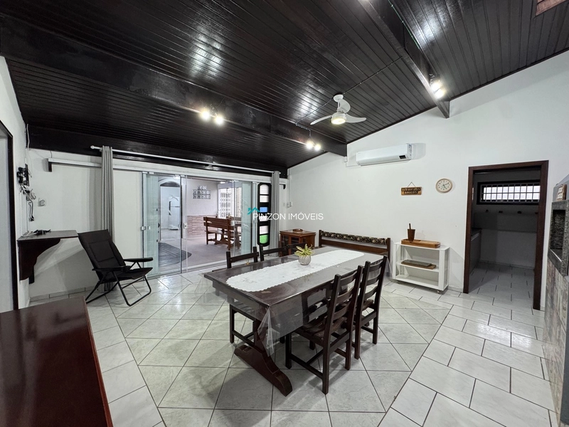 CASA PRÓXIMA À PRAIA: 22ª foto da galeria de imagens do imóvel
