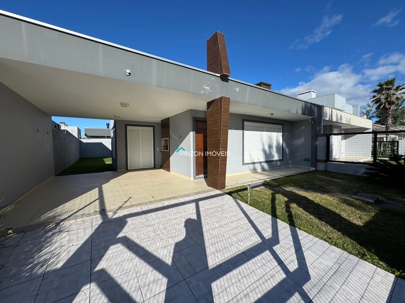 CASA A 150 METROS DA PRAIA: 2ª foto da galeria de imagens do imóvel