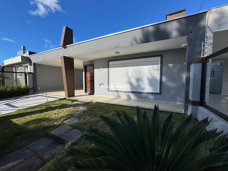 CASA A 150 METROS DA PRAIA: 1ª foto da galeria de imagens do imóvel