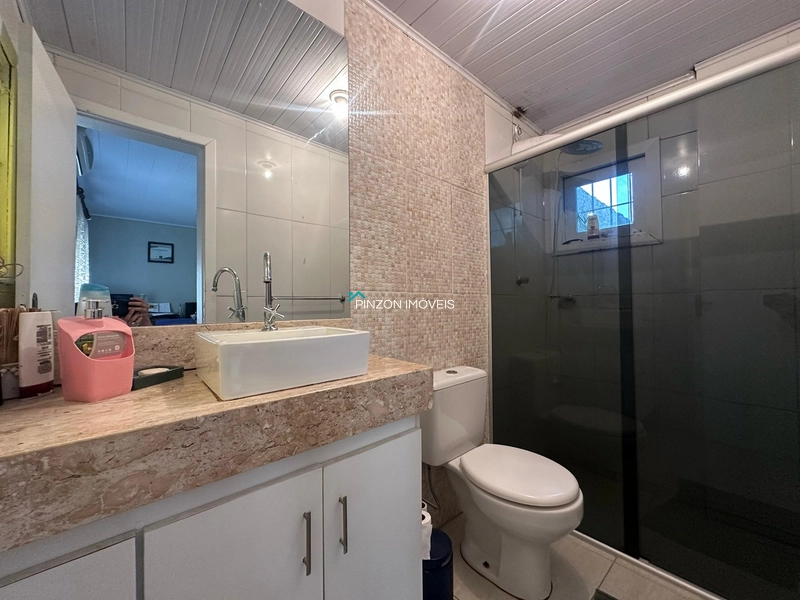 CASA COM PISCINA: 11ª foto da galeria de imagens do imóvel