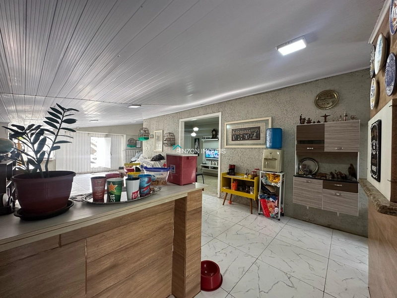 CASA COM PISCINA: 6ª foto da galeria de imagens do imóvel