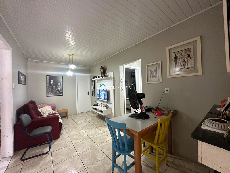 CASA COM PISCINA: 8ª foto da galeria de imagens do imóvel