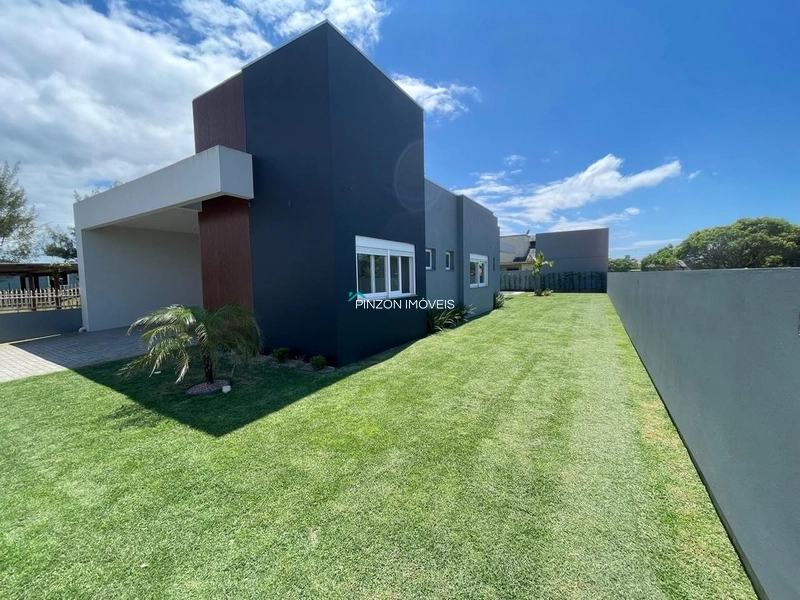 CASA EM ARROIO DO SAL A 150 METROS DO MAR: 2ª foto da galeria de imagens do imóvel