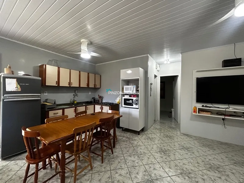 CASA A 350 METROS DA PRAIA: 6ª foto da galeria de imagens do imóvel
