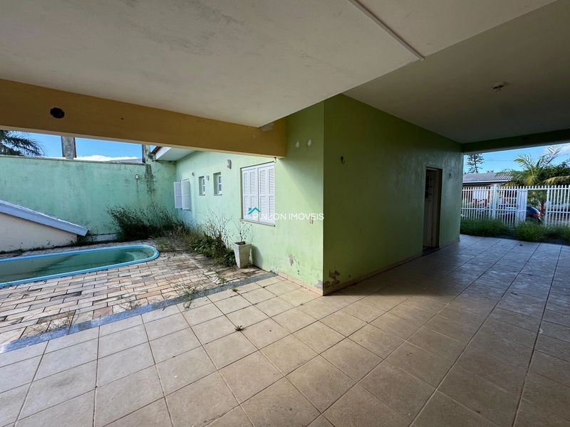 CASA COM PISCINA EM ATLÂNTIDA SUL: 5ª foto da galeria de imagens do imóvel
