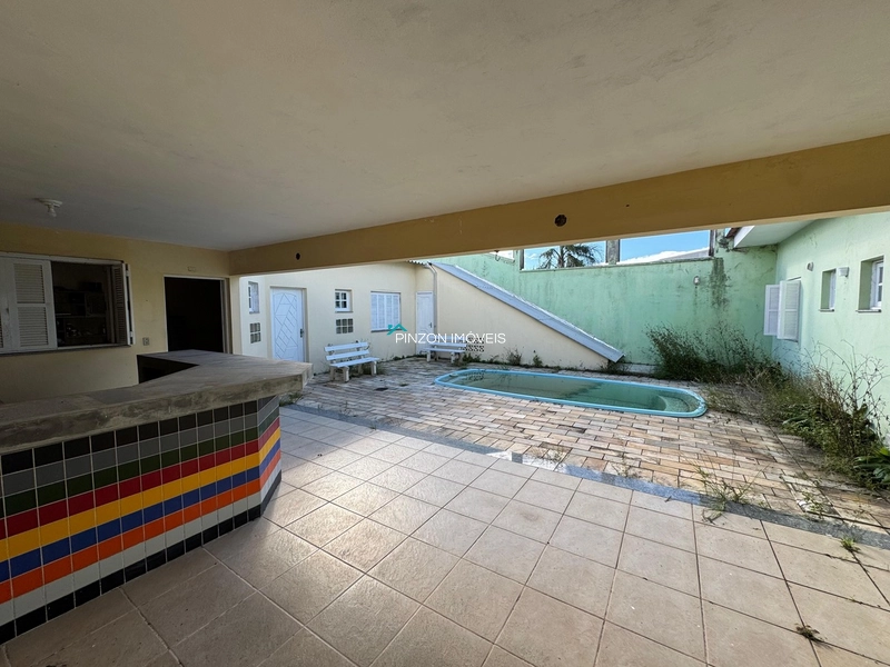 CASA COM PISCINA EM ATLÂNTIDA SUL: 6ª foto da galeria de imagens do imóvel