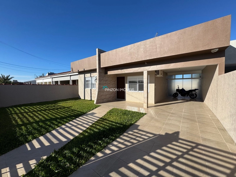 CASA COM PISCINA EM ATLÂNTIDA SUL: 1ª foto da galeria de imagens do imóvel