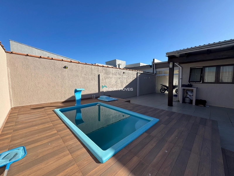 CASA COM PISCINA EM ATLÂNTIDA SUL: 9ª foto da galeria de imagens do imóvel