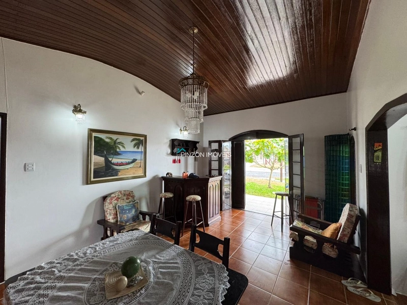Casa a 300 metros da praia: 11ª foto da galeria de imagens do imóvel