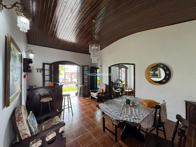 Casa a 300 metros da praia: 10ª foto da galeria de imagens do imóvel