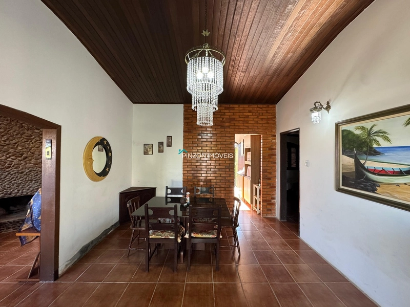 CASA NA AVENIDA: 9ª foto da galeria de imagens do imóvel