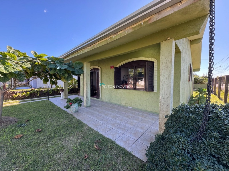 CASA NA AVENIDA: 2ª foto da galeria de imagens do imóvel