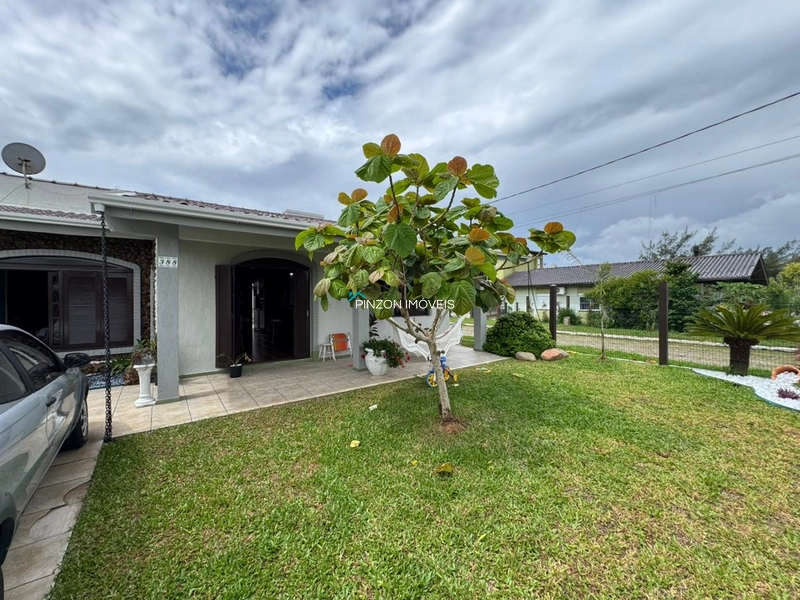 Casa a 300 metros da praia: 2ª foto da galeria de imagens do imóvel