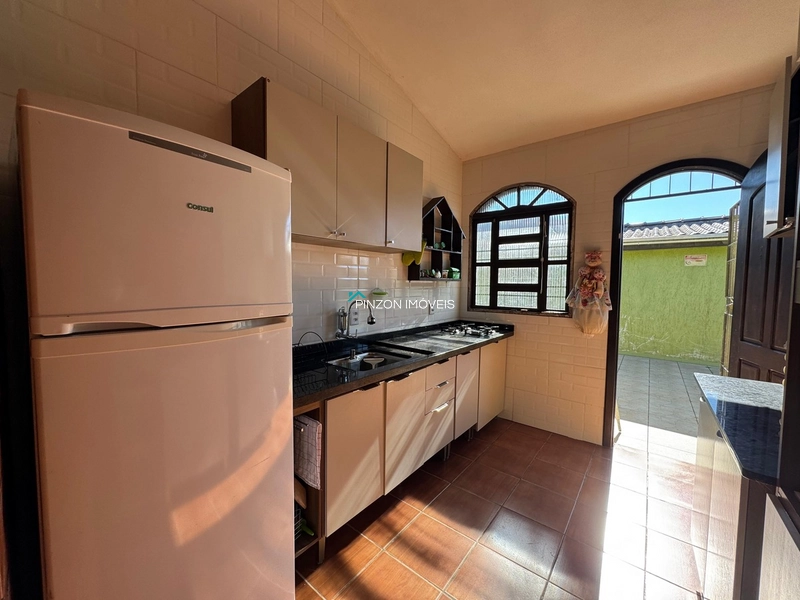 CASA NA AVENIDA: 14ª foto da galeria de imagens do imóvel