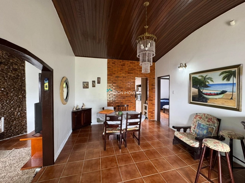 Casa a 300 metros da praia: 9ª foto da galeria de imagens do imóvel