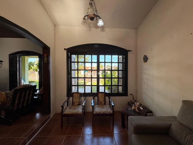 CASA NA AVENIDA: 12ª foto da galeria de imagens do imóvel