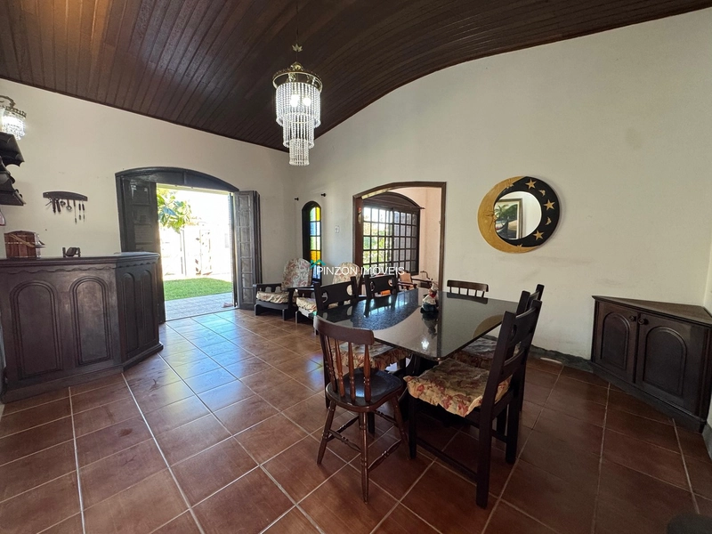CASA NA AVENIDA: 6ª foto da galeria de imagens do imóvel
