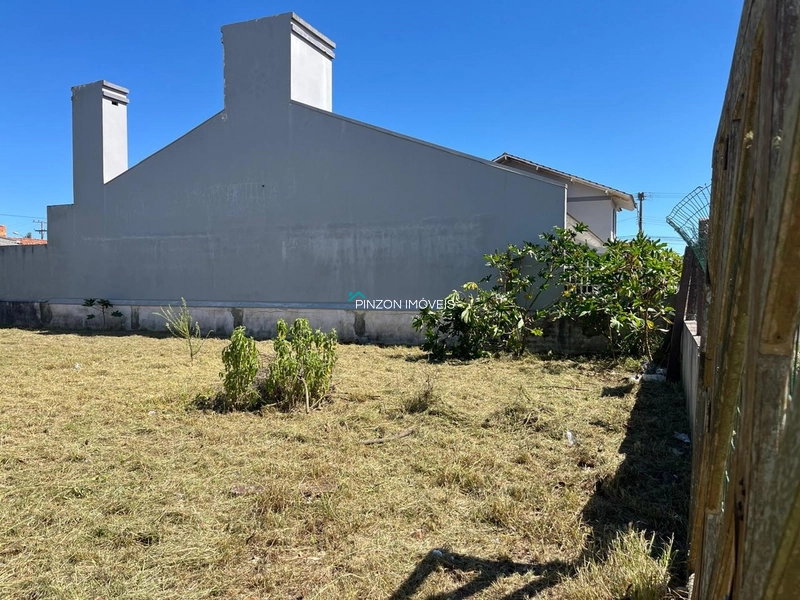 Terreno a 100m do mar.: 4ª foto da galeria de imagens do imóvel