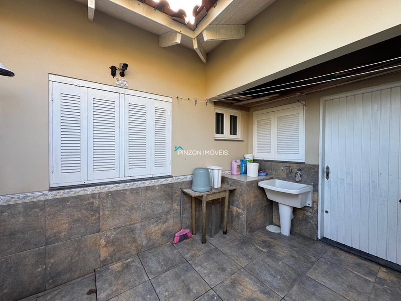 CASA A 50 METROS DA PRAIA: 5ª foto da galeria de imagens do imóvel