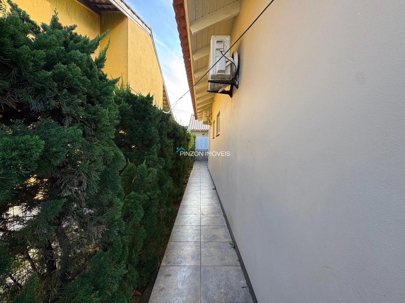 CASA A 50 METROS DA PRAIA: 6ª foto da galeria de imagens do imóvel