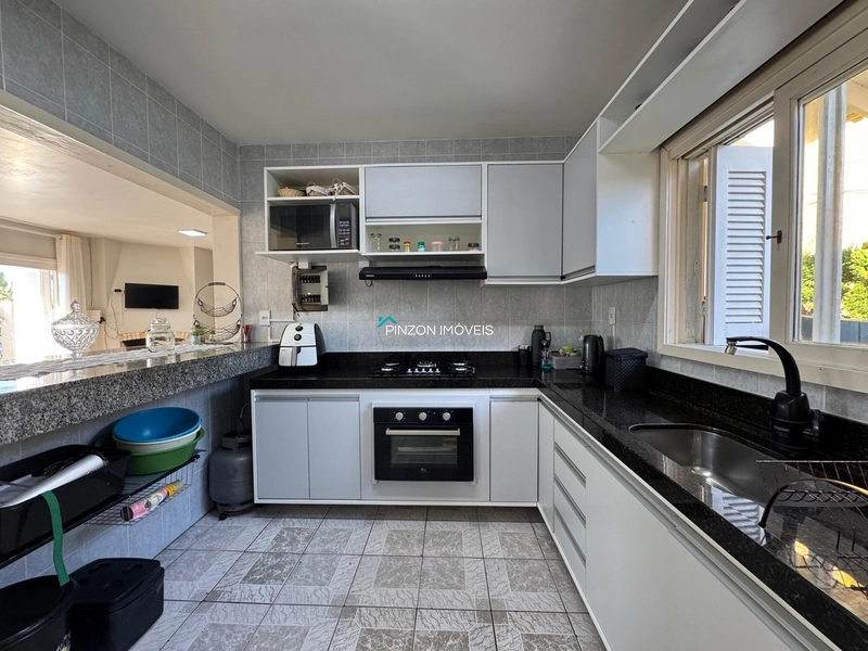 CASA A 50 METROS DA PRAIA: 13ª foto da galeria de imagens do imóvel