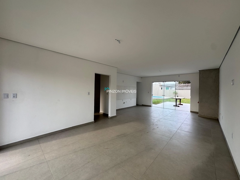 CASA COM PISCINA EM ATLÂNTIDA SUL: 11ª foto da galeria de imagens do imóvel