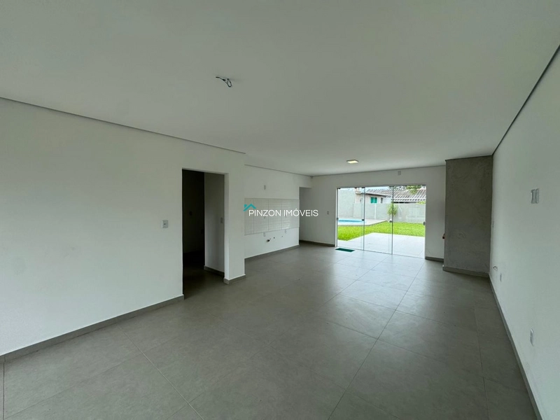 CASA COM PISCINA EM ATLÂNTIDA SUL: 6ª foto da galeria de imagens do imóvel