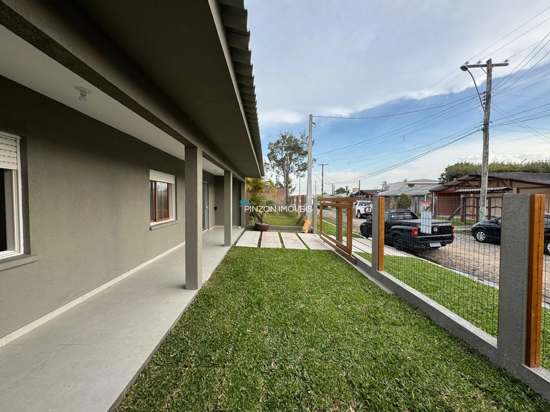 CASA COM PISCINA EM ATLÂNTIDA SUL: 4ª foto da galeria de imagens do imóvel