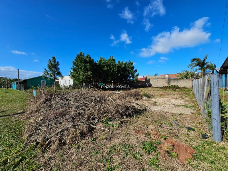 TERRENO RESIDENCIAL A APENAS 700 METROS DO CENTRO: 2ª foto da galeria de imagens do imóvel