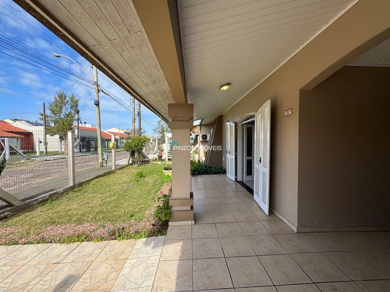 CASA A 50M DA PRAIA: 5ª foto da galeria de imagens do imóvel