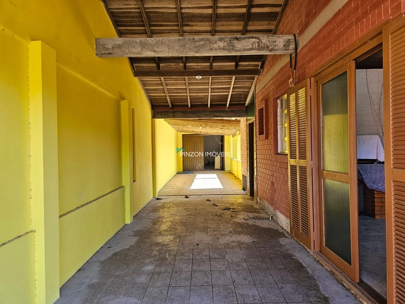 SUA CASA DE VERANEIO A APENAS 100 METROS DO MAR: 6ª foto da galeria de imagens do imóvel