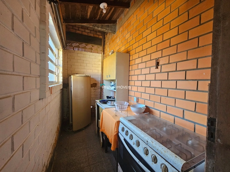 SUA CASA DE VERANEIO A APENAS 100 METROS DO MAR: 13ª foto da galeria de imagens do imóvel