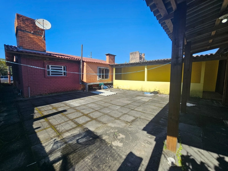 SUA CASA DE VERANEIO A APENAS 100 METROS DO MAR: 11ª foto da galeria de imagens do imóvel