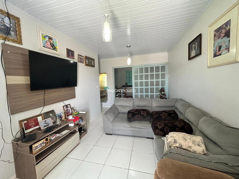 RESIDÊNCIA A 300 METROS DO MAR NO BALNEÁRIO ATLÂNTICO: 8ª foto da galeria de imagens do imóvel